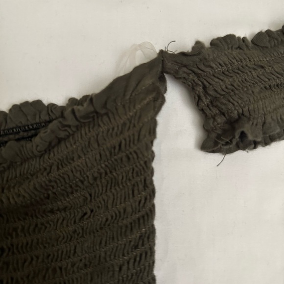 BUNDLE OF 3 Green Black and White Off the Shoulder Crop Top Size Small - Picture 10 of 11